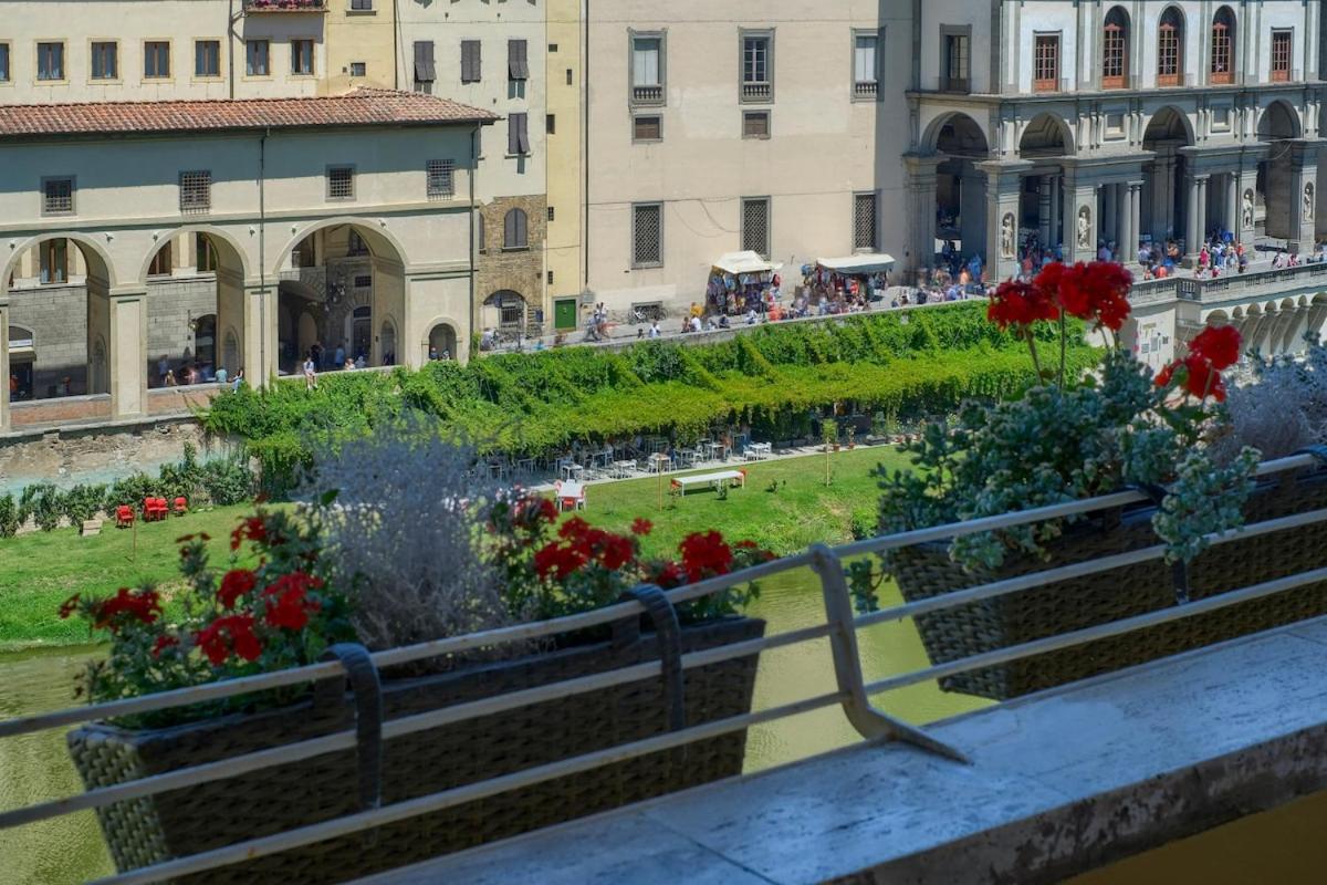 Wonderful Terrace Over Ponte Vecchio With Elevator Appartamento Firenze